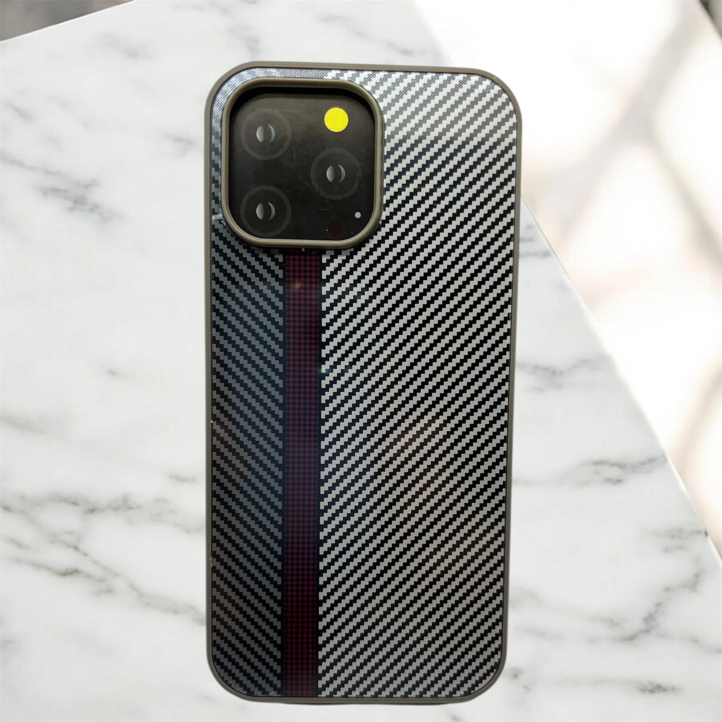 قاب طرح کربن آیفون 13promax